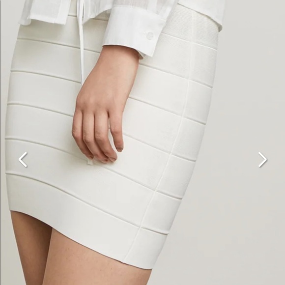 🔥BCBGMAXAZRIA🔥SIMONE TEXTURED POWER PENICL SKIRT SIZE XS NWT - Picture 2 of 4